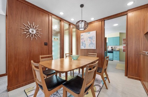 Cedar Rapids House | The Nifty Fifties in a Quiet Location