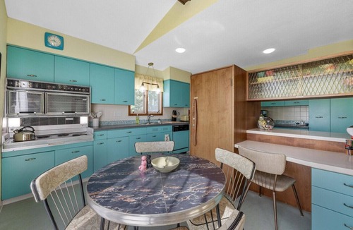 Cedar Rapids House | The Nifty Fifties in a Quiet Location