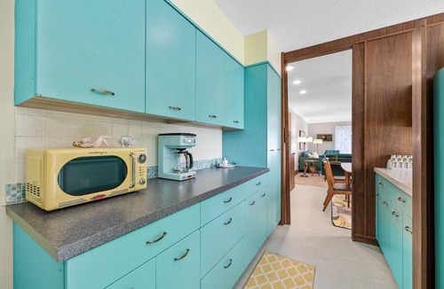 Cedar Rapids House | The Nifty Fifties in a Quiet Location