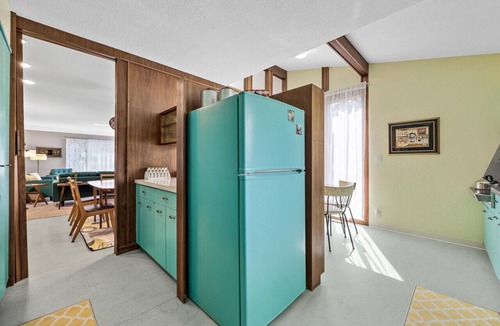 Cedar Rapids House | The Nifty Fifties in a Quiet Location