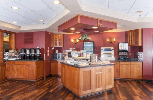 Valentine Hotel | The Niobrara Lodge