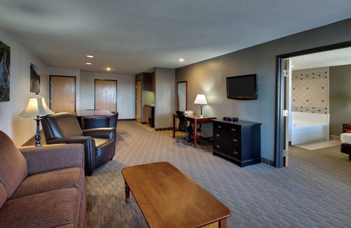 Valentine Hotel | The Niobrara Lodge