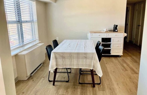 North Central Omaha Apartment | The Old Market at Modern Heights