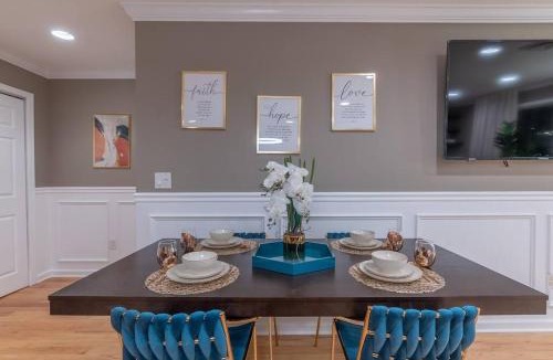 Constable Hook Apartment | The Orange Oasis