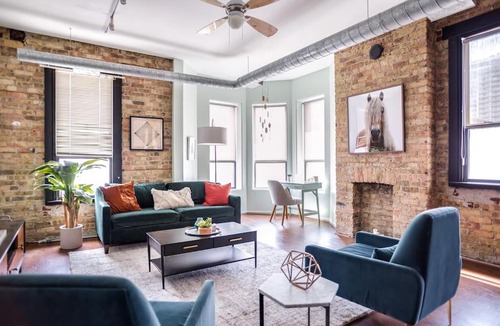 River North Apartment | The Orleans Floor 3 Private rooftop deck
