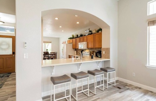 Brighton House | The Park House, Cozy Family-Friendly Retreat