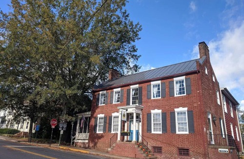 Orange House | The Pembroke Room in the historic Holladay House