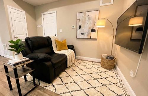 Wilmington Apartment | The Penthouse at Park Place King bed fast WIFI and free coffee