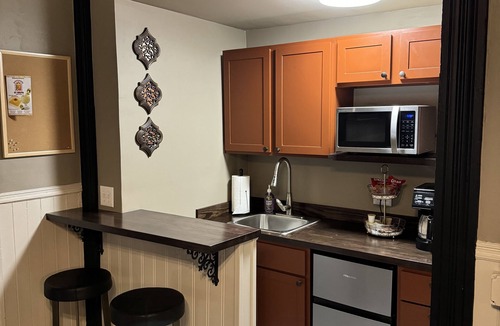 Van Buren Apartment | The Perch at Main Street Suites: A great way to experience downtown Van Buren!