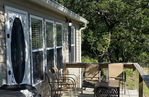 Cookson House | The Perfect Couples Retreat 2 miles from Snake Creek Marina at Lake Tenkiller!!