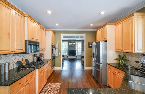 Acworth Apartment | The Perfect Gateway for Families, Friends & Business Trip Accommodation