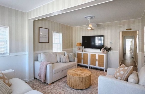 Old Town House | The Pink Somer, your Jersey-Shore memory maker