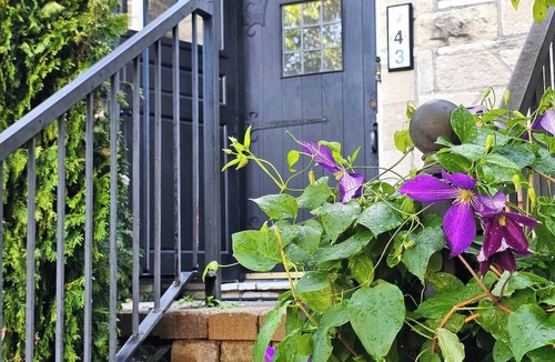 Highwood Cottage | .The Pleasant Hill Cottage. North Shore Beaches Ravinia Weddings Families Dining
