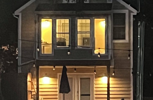 Shrewsbury House | The Quiet House on Main Street minutes from Everywhere