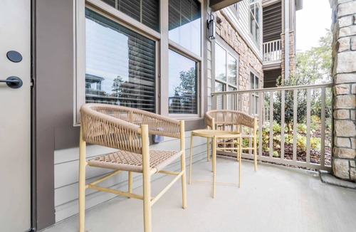 Northeast Raleigh Apartment | The Raleigh Vibe II Vibe 8777