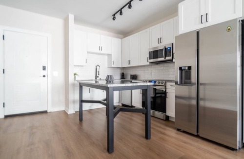 Northeast Raleigh Apartment | The Raleigh Vibe III Vibe 8802