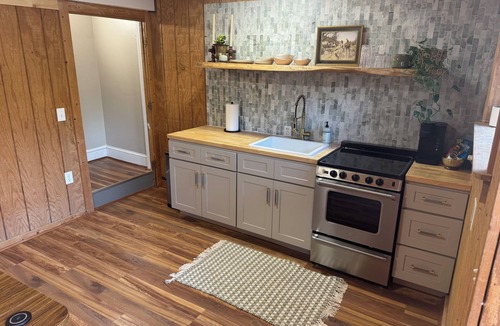 Southern Pines Apartment | The Regal Roost Equestrian Escape- horse accommodations available