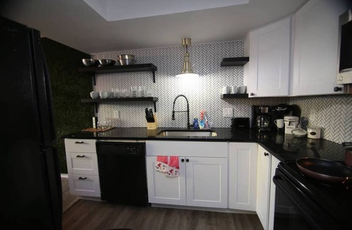 St. Johns Condo | The Retreat in ATX