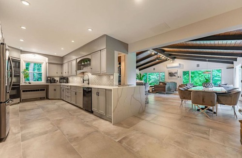 Rockford House | The Rock Royale | 7BR/7BA Estate Sleeps 19
