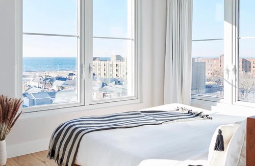 Queens Hotel | The Rockaway Hotel