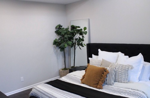 Downtown Baltimore House | The Royal Palace w/deluxe king suite