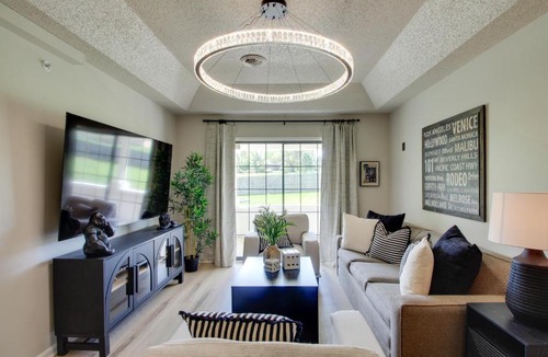 Louisburg House | The Saint Hotel: Boutique Suite Near Overland Park