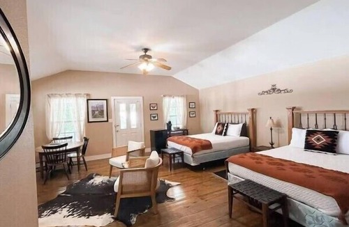 Salado Bed & Breakfast | The Salado Inn Kolb Suite