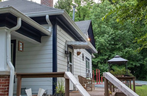 Chapel Hill Apartment | The Shabby Chic Studio - Cute 1-Bedroom Close to UNC!