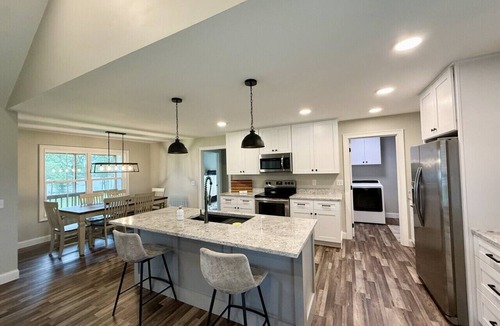 Centre House | The Shakonohey on Weiss Lake