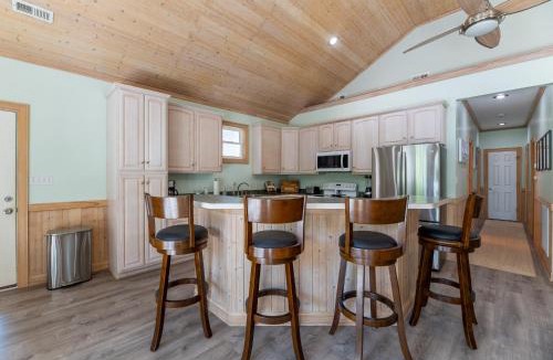 Carova Beach House | The Shore Bird - 4x4 Beach, Pool Table, Ping Pong, Pets OK, YR Flex Stays