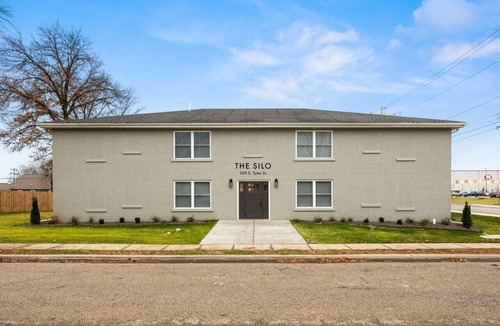 Morton Apartment | The Silo 8 - Modern 2BD in a Quiet Neighborhood
