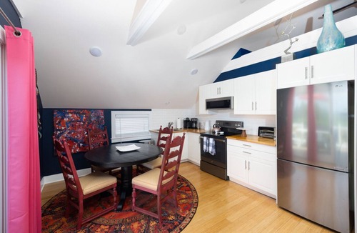 West Cape May Apartment | The Stable Cottage at Willow Creek Winery