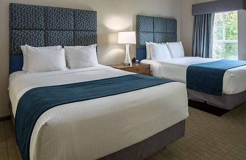 Hershey Resort | THE SUITES AT HERSHEY-A BLUEGREEN VACATION CLUB RESORT 2 BEDROOMS/2 BATHS UNIT