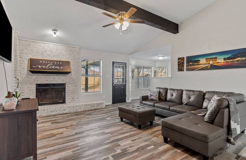 Killeen House | The Sweet Oasis with an outdoor jacuzzi