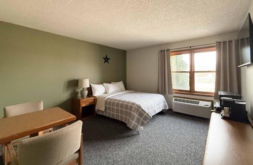 Amana Hotel | The Trail Inn - Amana, IA - Main Amana Colony