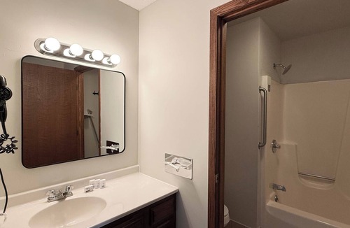 Amana Hotel | The Trail Inn - Amana IA