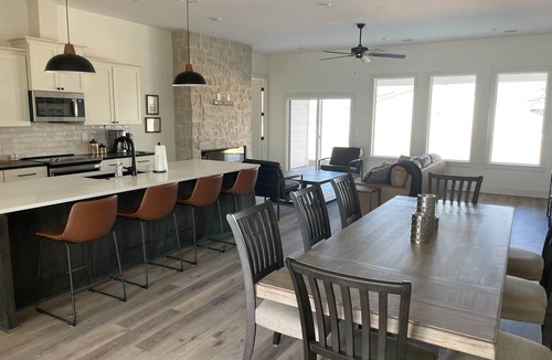 Andover House | The ultimate place for a private getaway, family time or business retreat.