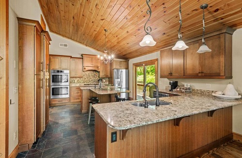 Elk Park House | The Upper House at Tiffany's Estate | Hot Tub, Pond, Kayaks, Theater Room, and much more!