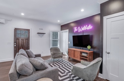Ball Ground House | The Westchester - A modern bungalow 9-minute walk to downtown Ball Ground