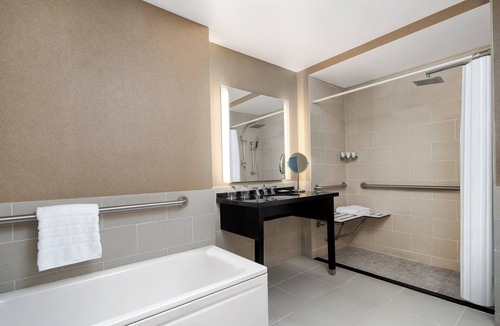 Linthicum Heights Hotel | The Westin Baltimore Washington Airport - BWI