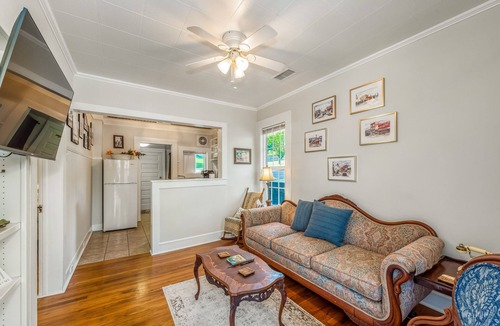 Fort Payne Cottage | The Yellowflower Historical Home in a Great Location!