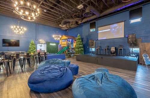 Rock Spring Apartment | Theatre and Treehouse Arcade at Rock Spring Resort