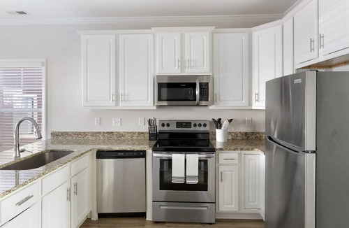 Huntsville Apartment | TheCottages 1BD 6 - One Bedroom Apartment, Sleeps 2