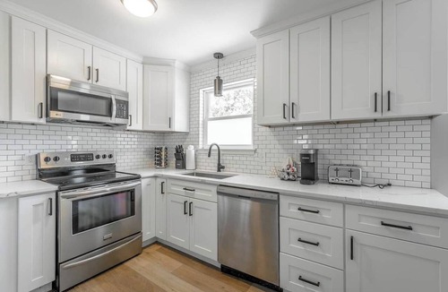 East Brainerd House | This house is a 3 bedroom(s), 1.5 bathrooms, located in Chattanooga, TN.