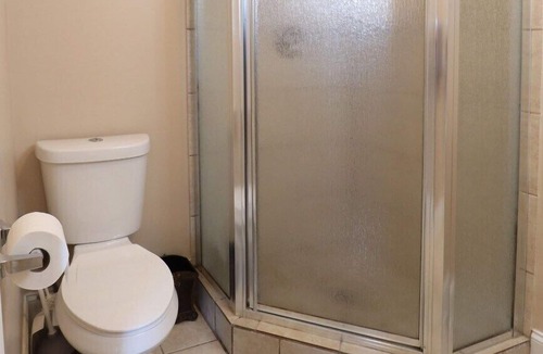 Towson House | This house is a 3 bedroom(s), 2 bathrooms, located in Towson, MD.
