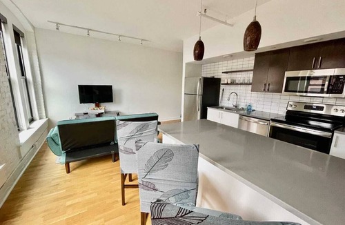 Old Market Apartment | This serviced apartment is a 0 bedroom(s), 2 bathrooms, located in Omaha, NE.
