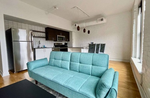 Old Market Apartment | This serviced apartment is a 0 bedroom(s), 2 bathrooms, located in Omaha, NE.