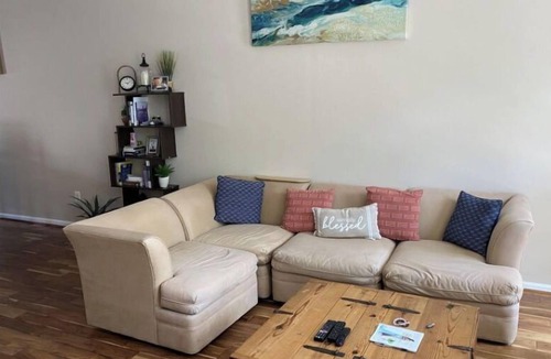 Laurel House | Three Bedrooms Townhouse Laurel