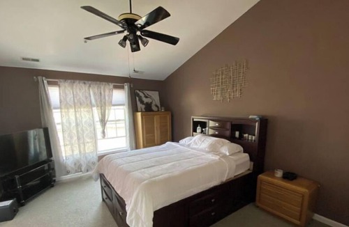Laurel House | Three Bedrooms Townhouse Laurel