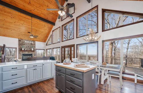 Bixby House | Three houses on 160 Acres | Perfect for Large Family Gatherings